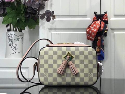 Louis Vuitton Saintonge