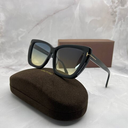 Солнцезащитные очки Tom Ford