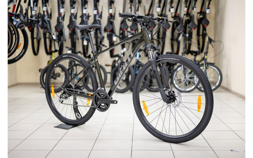 Дорожный велосипед Giant Roam 3 Disc (2022)