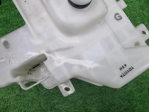 Бачок омывателя Toyota RAV4 4 CA40 (2012-2019)
