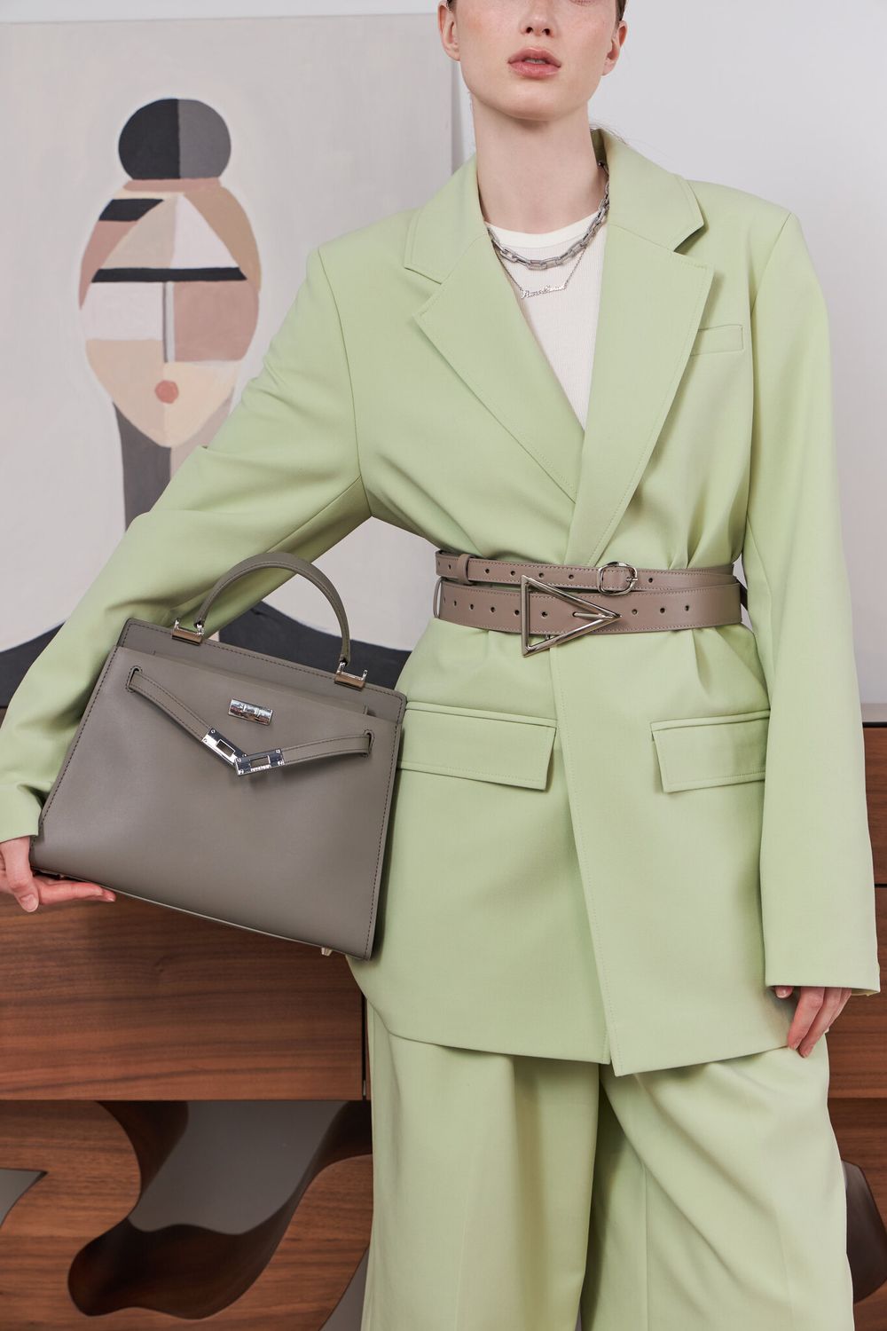 БАЗОВЫЙ ТОНКИЙ РЕМЕНЬ С МЯТОЙ ПРЯЖКОЙ COCOA