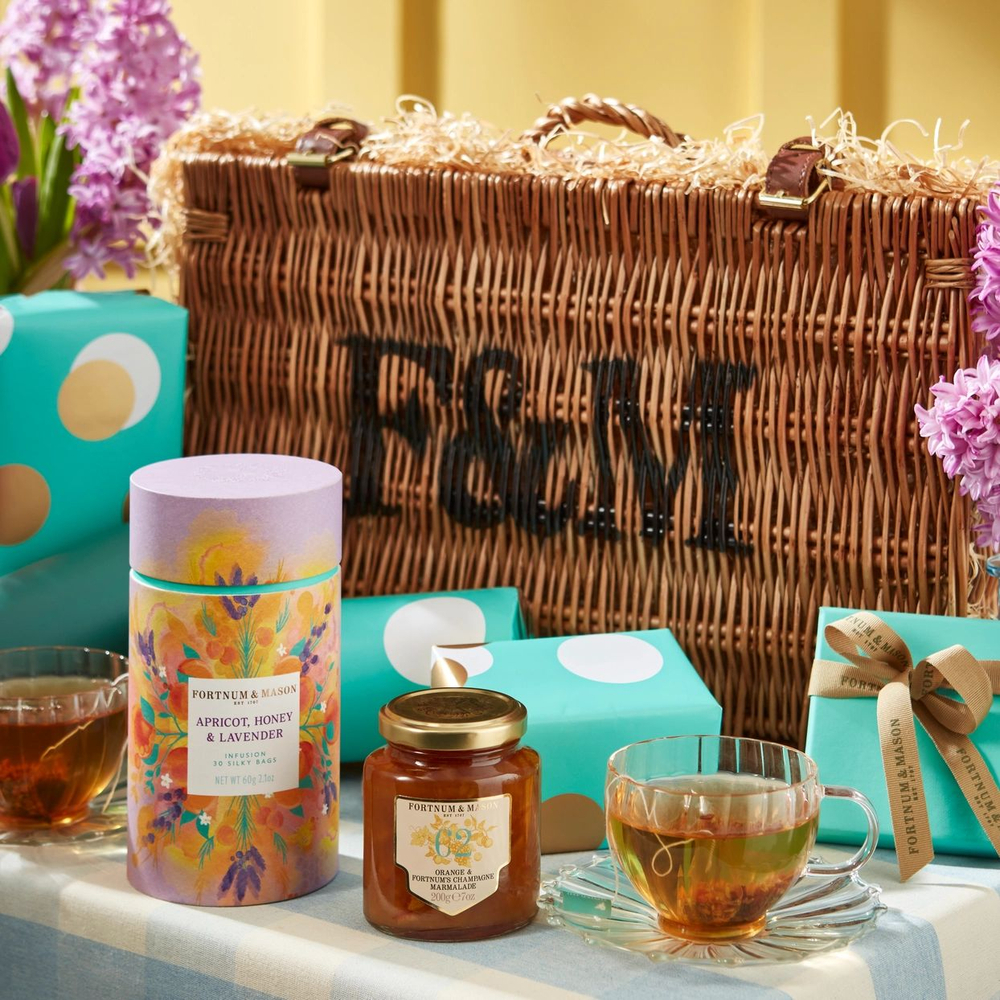 Fortnum&Mason Набор с печеньем The Springtime Hamper