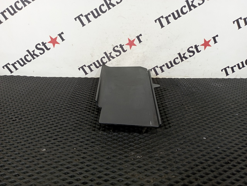 Накладка торпедо 2023г