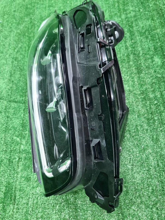 Фара левая Mercedes E W213 (2020-2023) LED
