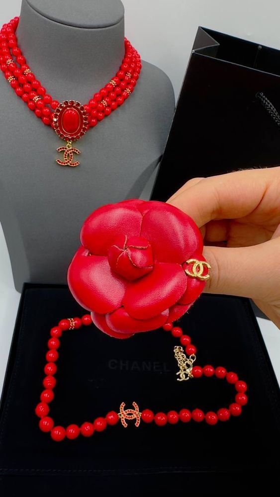 Брошь CHANEL