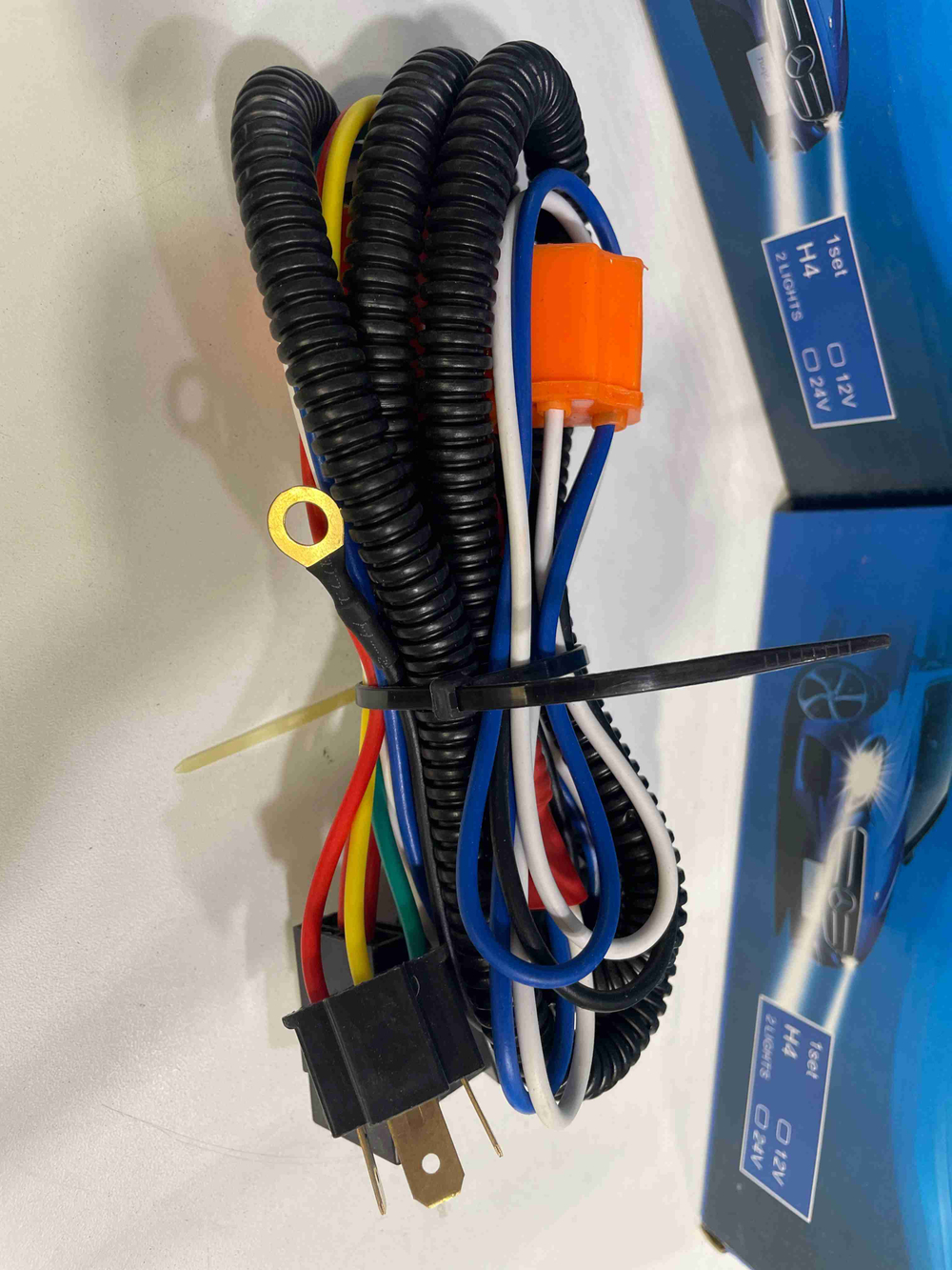 Комплект для подключения фар H4 цоколь