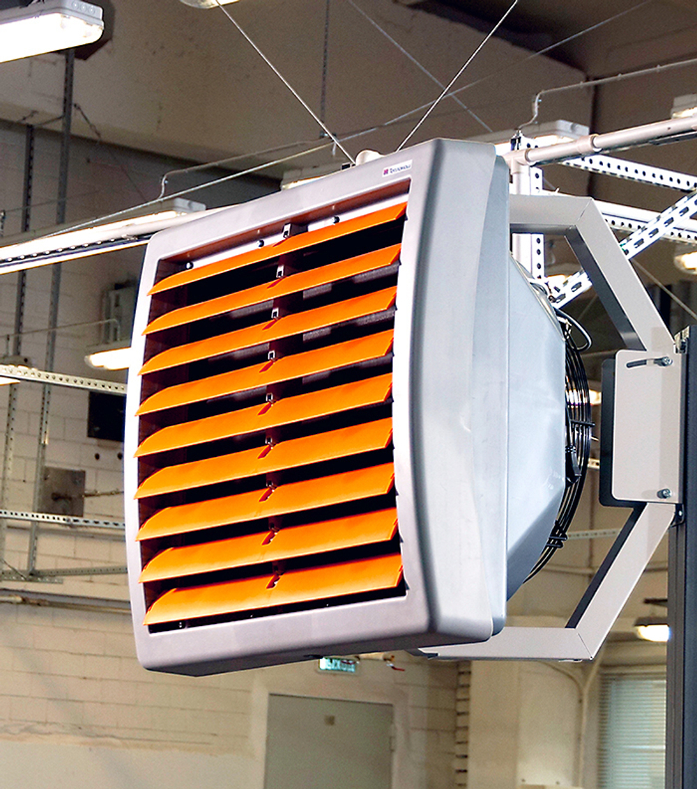 Водяной тепловентилятор Тепломаш КЭВ-32M3.5W2