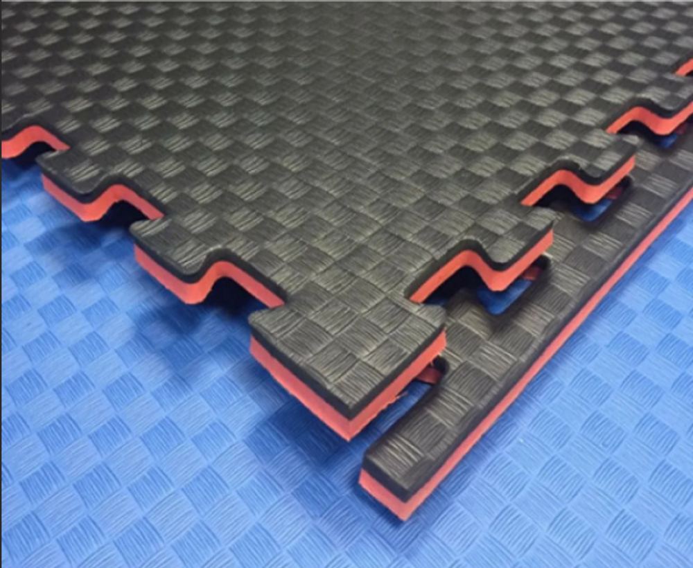 Будо-мат (татами) BABYPUZZ (1 плита 100x100x2,5см, 1кв.м./уп) "Красно-черный"