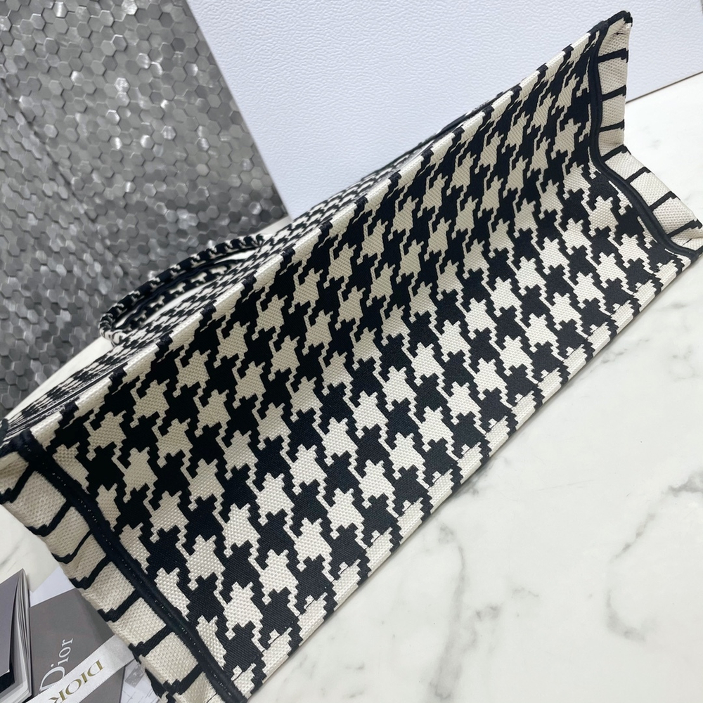 Christian Dior Book Tote 42 cm