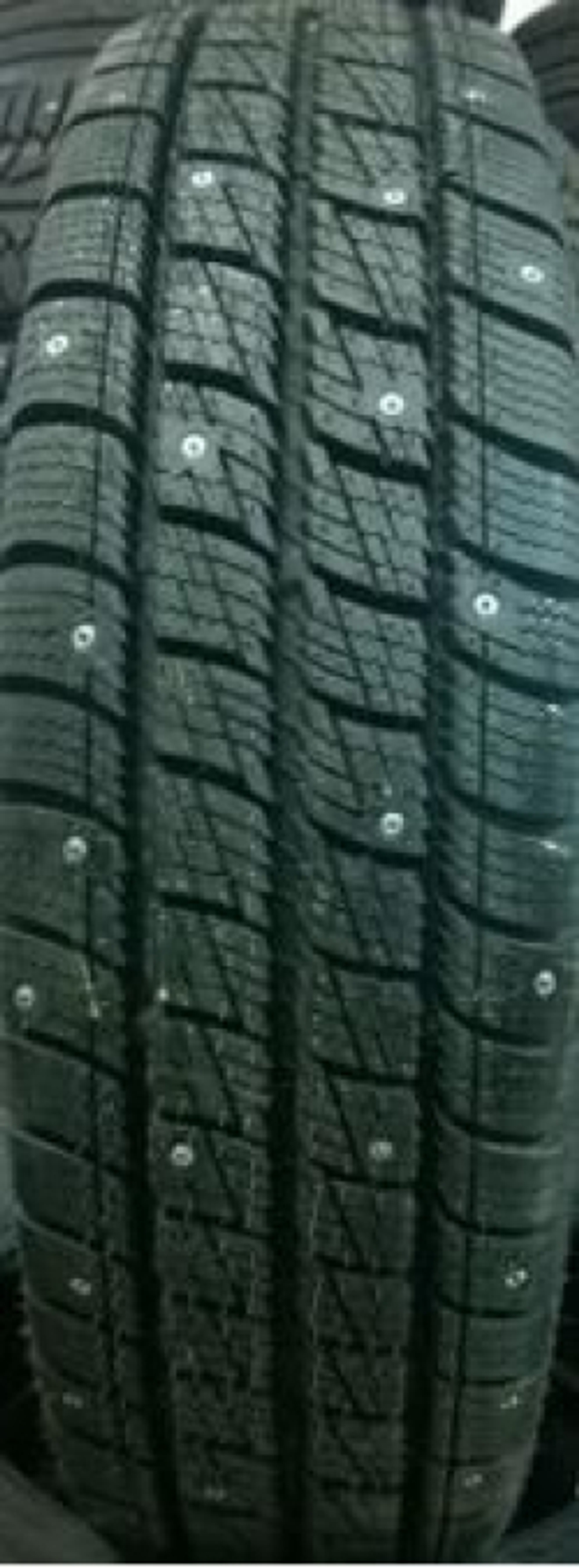 Легковая шина 245/65R17 107Q G072 Yokohama.