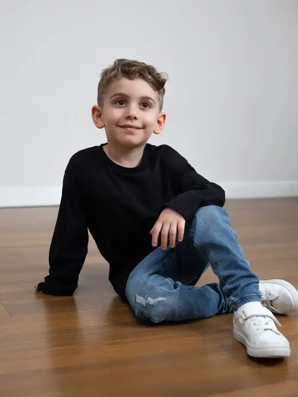 Черный лонгслив оверсайз для мальчика