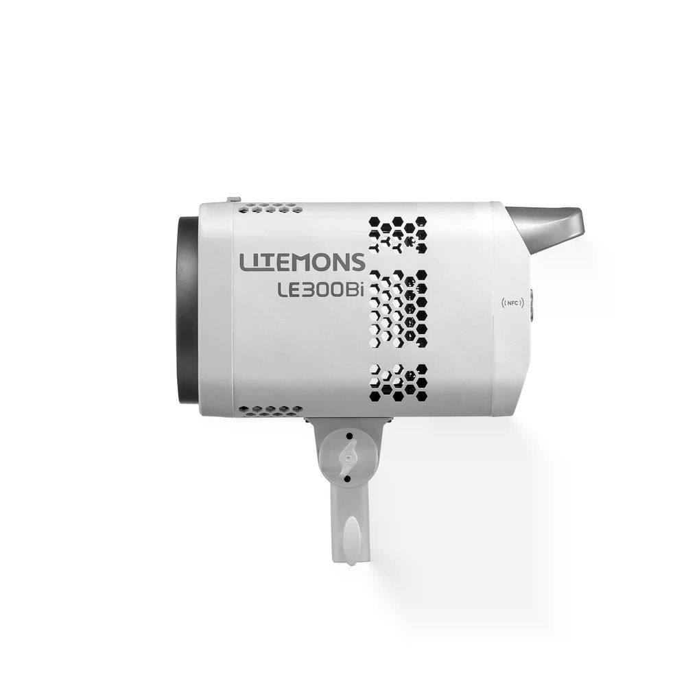 Осветитель светодиодный Godox LITEMONS LE300Bi