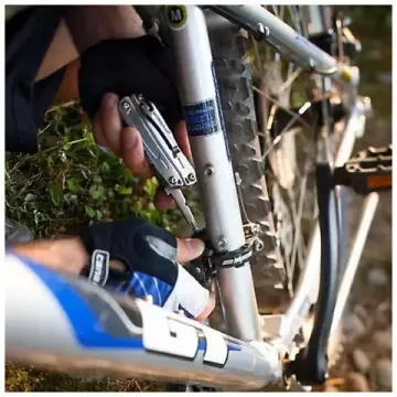 Leatherman (832523) Мультитул пассатижи Wingman, серебристый