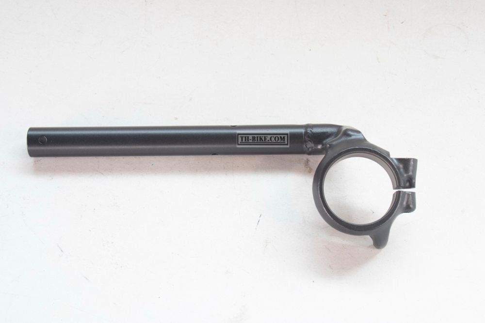 53100-MKN-D10. PIPE COMP., R. STEERING HANDLE. HONDA