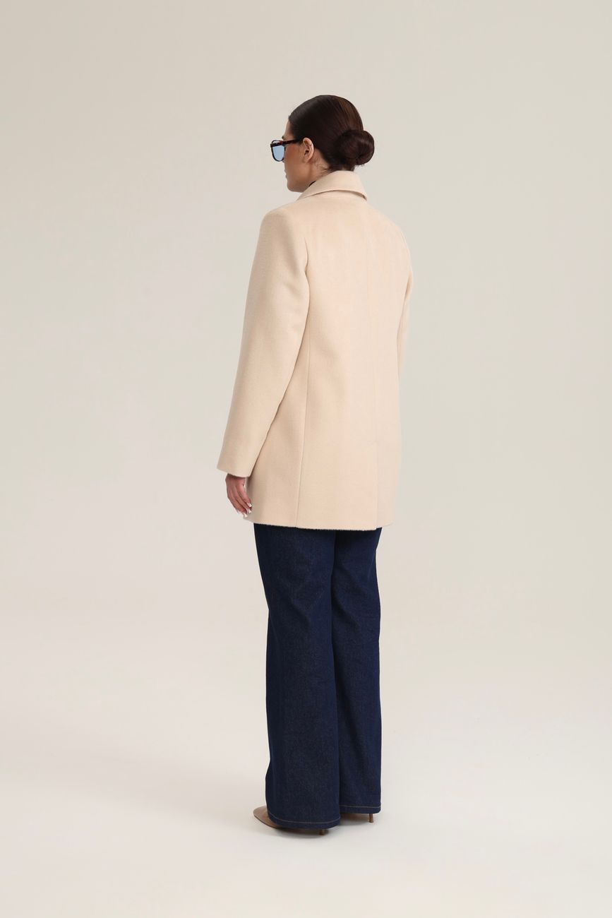 Пальто двубортное укороченное, сливочное