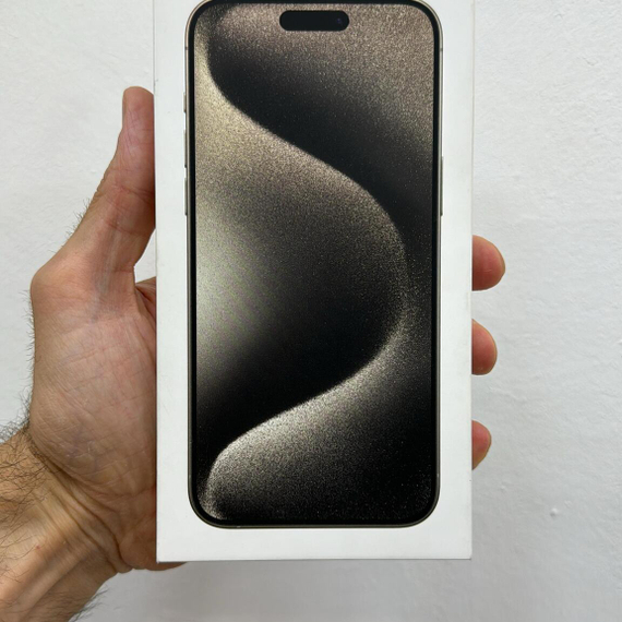 Apple iPhone 15 Pro Max 256gb ,серый Титан (НОВЫЙ)