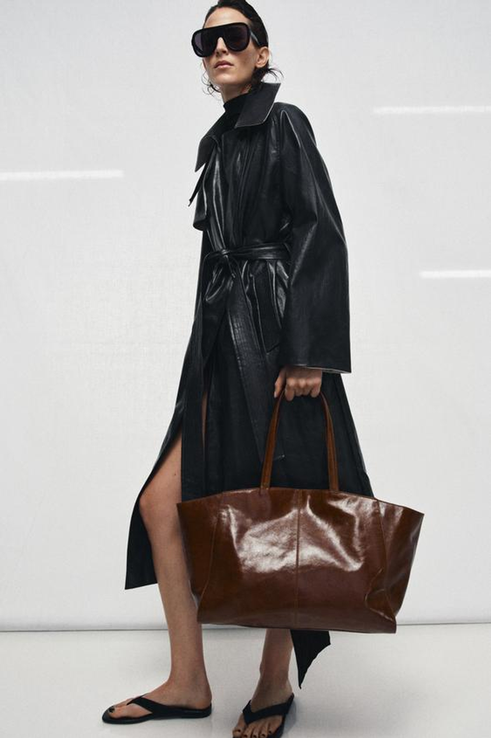 ZARA КОЖАНАЯ СУМКА-ШОПЕР С ДЕКОРАТИВНОЙ СТРОЧКОЙ, ТЕМНЫЙ РЫЖЕВАТО-КОРИЧНЕВЫЙ