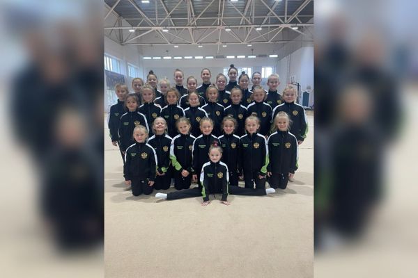Гимнастки из города Дубна в костюмах по индивидуальному эскизу