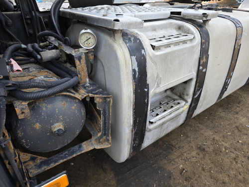 Бак топливный 770L