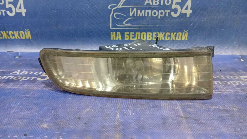 Туманка правая TOYOTA REGIUS 1998