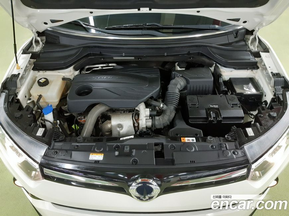 KG Mobility (Ssangyong) Very New Tivoli Бензин 1.5 2WD (03.2020)