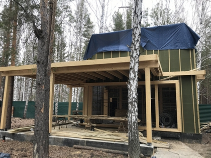 Монтаж кровли с ПВХ мембраной на коттедже в КП Дубрава