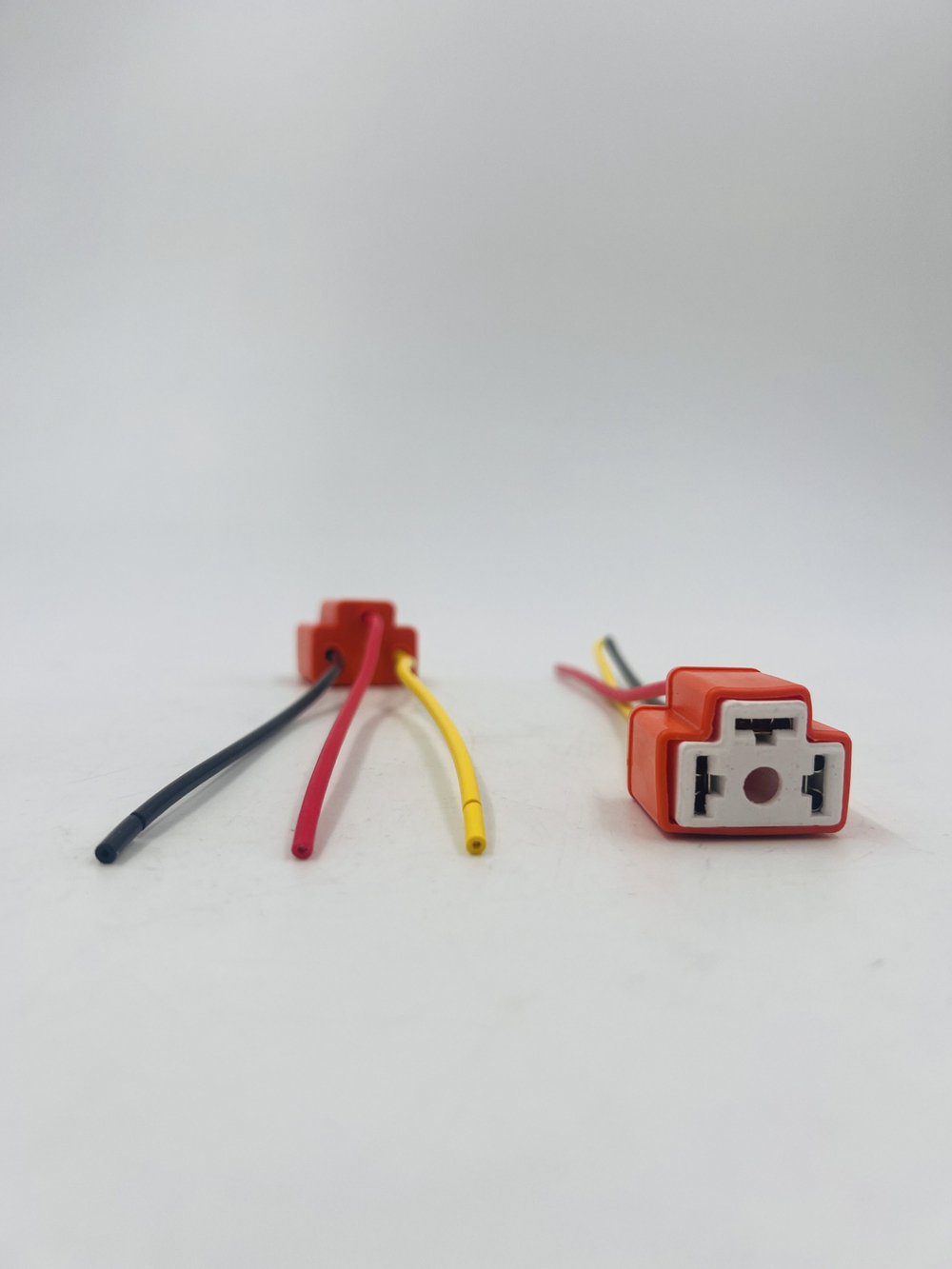 Разъем (колодка) лампы H4 керамика комплект 2 шт