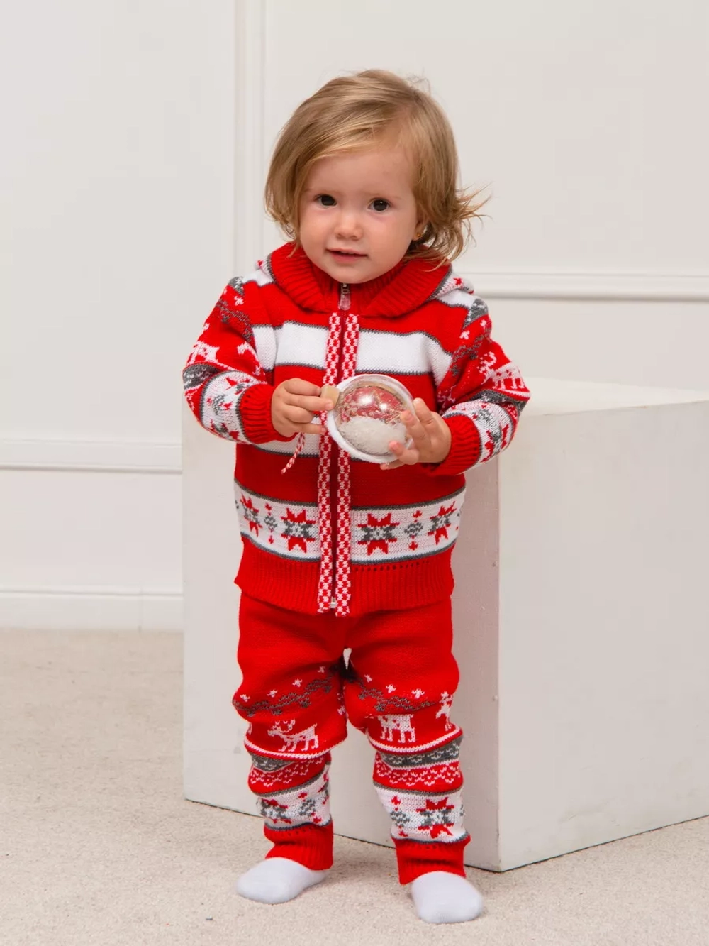 Костюм вязаный