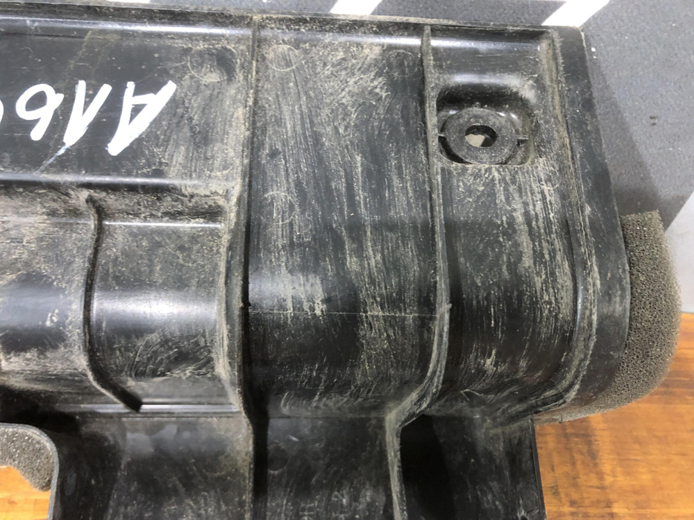 Дефлектор радиатора левый Kia Rio 4 (FB) 17-нв Б/У Оригинал 25321h5100