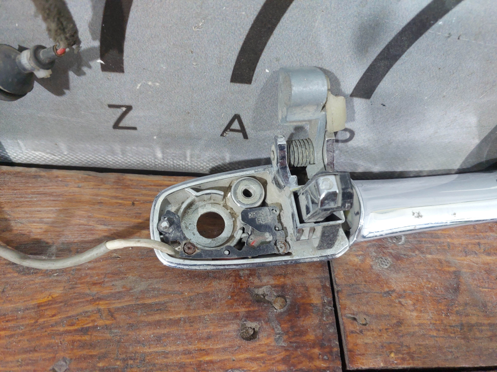 Ручка двери передней левой Mazda CX-7 06-12 Б/У Оригинал EH1459410B