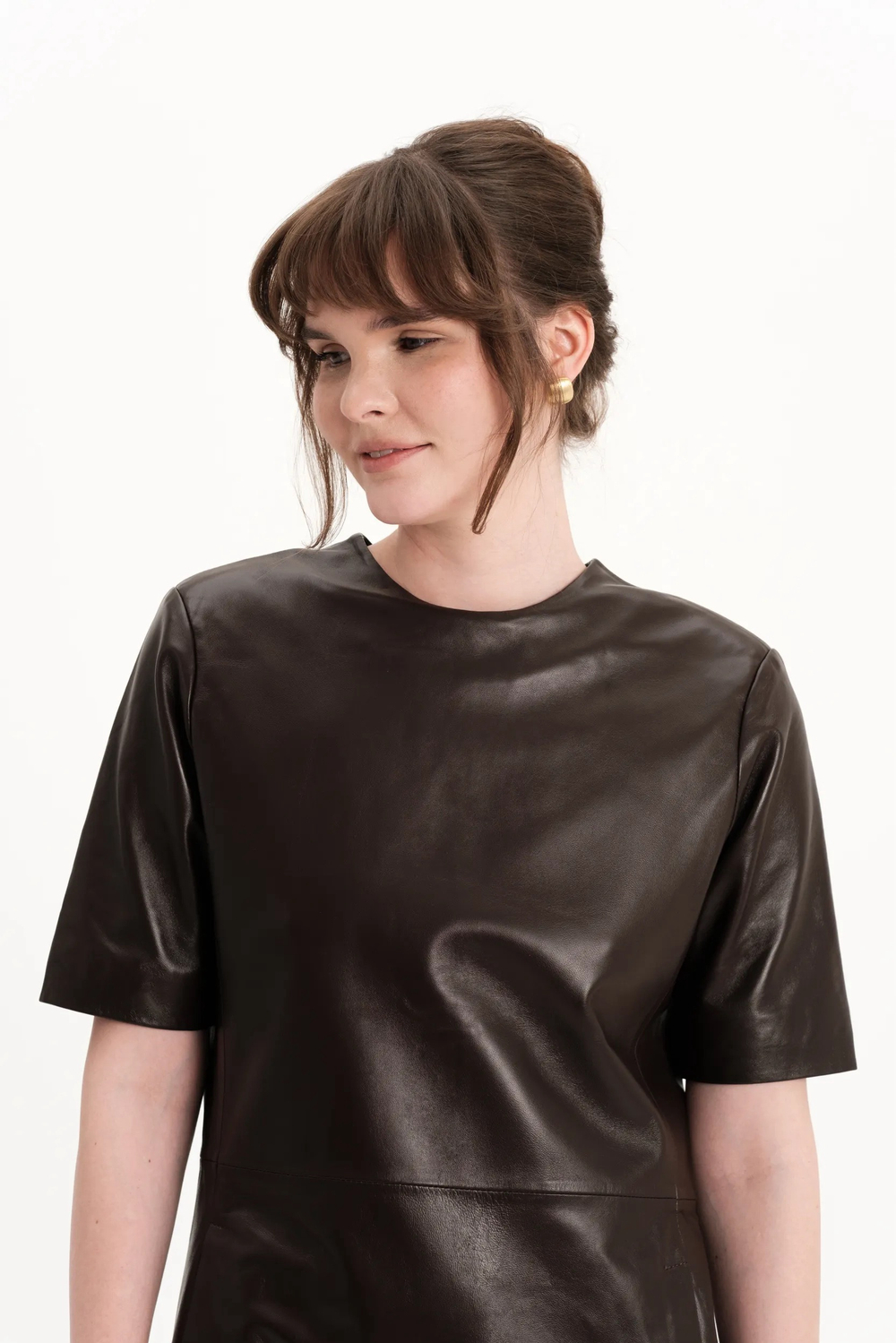 Коричневое кожаное платье