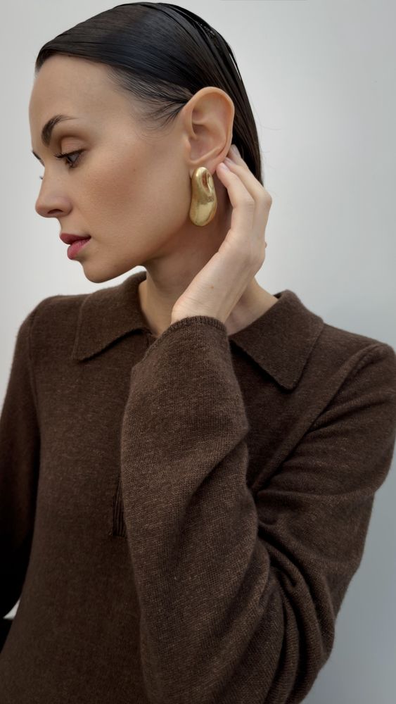 золотистый