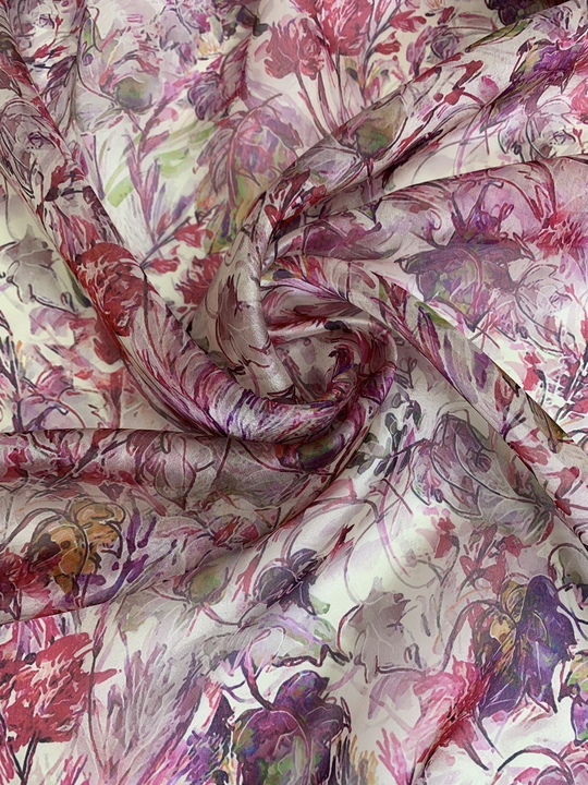 Шифон принт, silk, листья, ветки фиолет/фуксия на кремовом RH D9C2