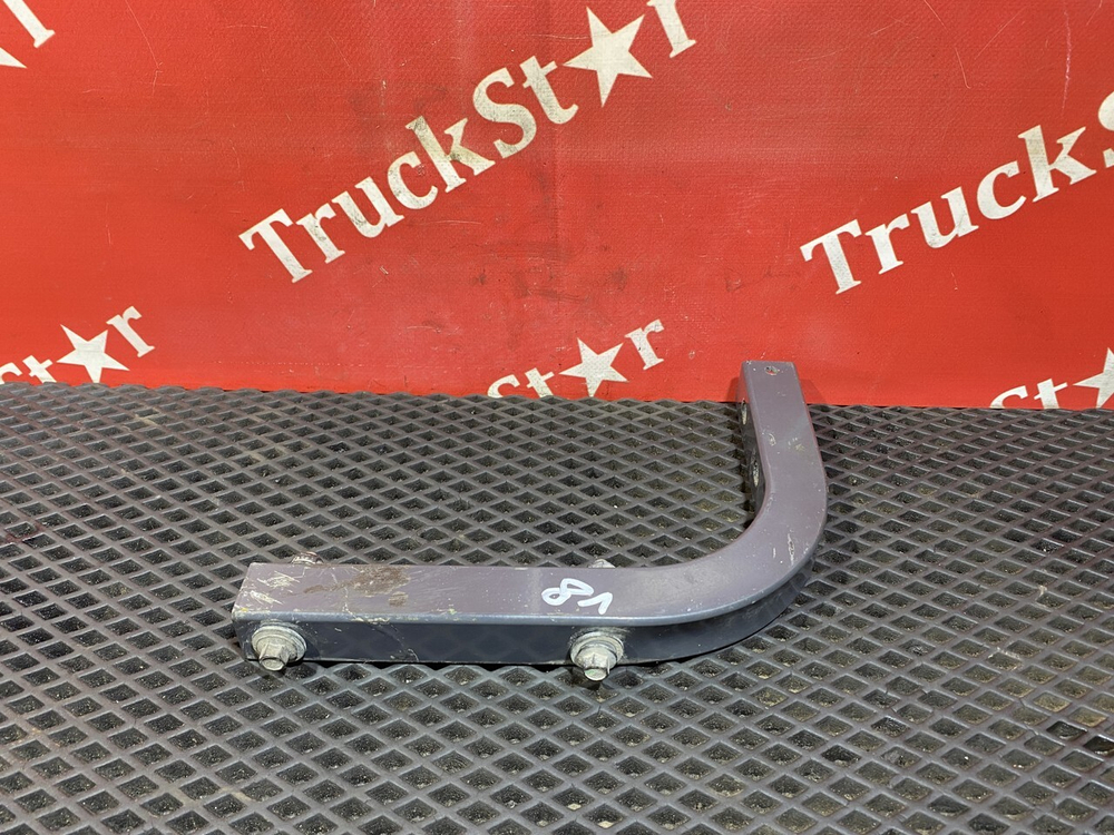 Кронштейн бачка омывателя