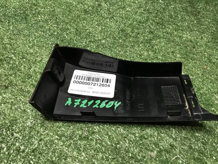 Накладка расширителя передняя VW Touareg 3 (18-нв)