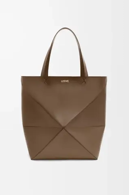 Loewe Сумка-тоут XL Puzzle Fold из блестящей телячьей кожи, коричневый