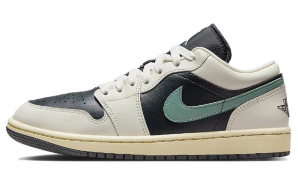 Кроссовки Jordan Air Jordan 1 (Женская размерная сетка)