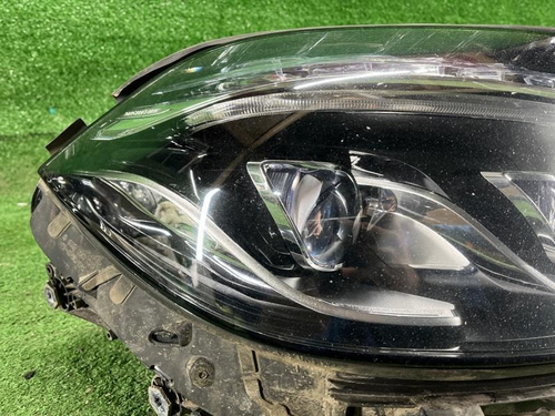 Фара правая Mercedes GLS X166 (2015-2019) LED