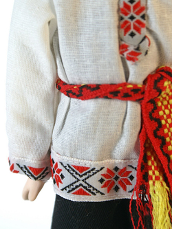 Кукла коллекционная Чуваш в праздничном костюме