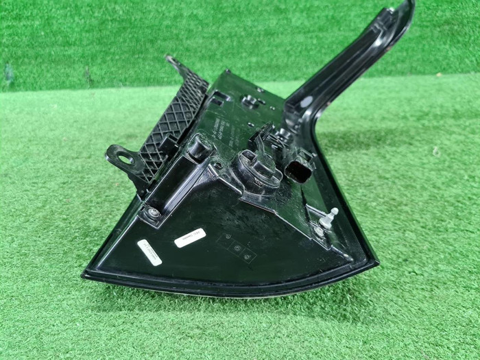 Фонарь левый Range Rover Vogue 4 L405 (2017-2022)