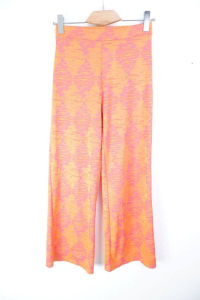 40 новинок четверга: Mango, 19 70, Stussy, Zara, Tayfun, Stradivarius, TRF и другие бренды