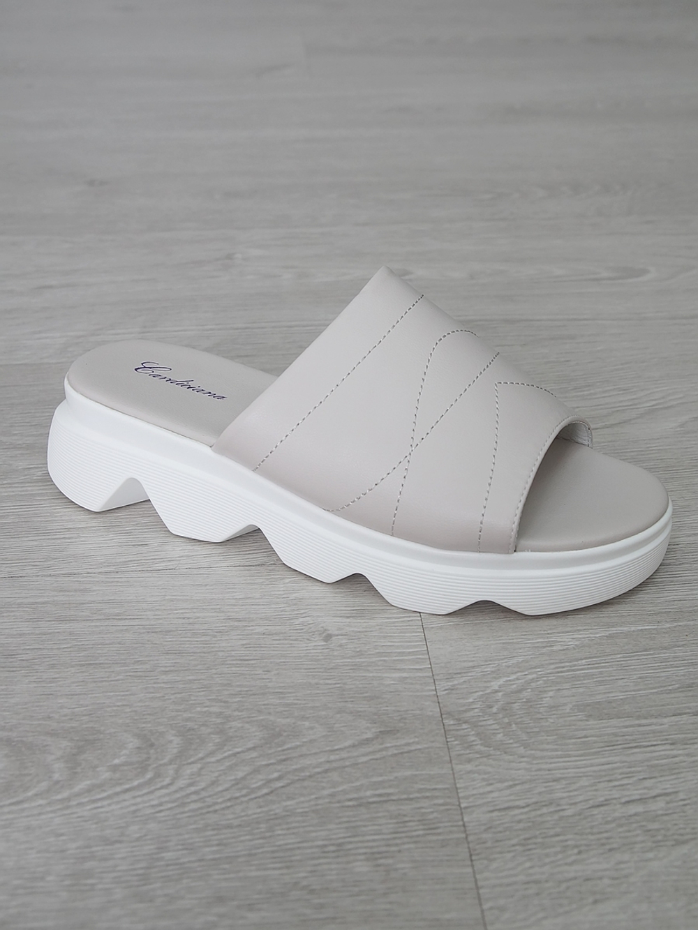 Шлепанцы женские CARDICIANA D19-2