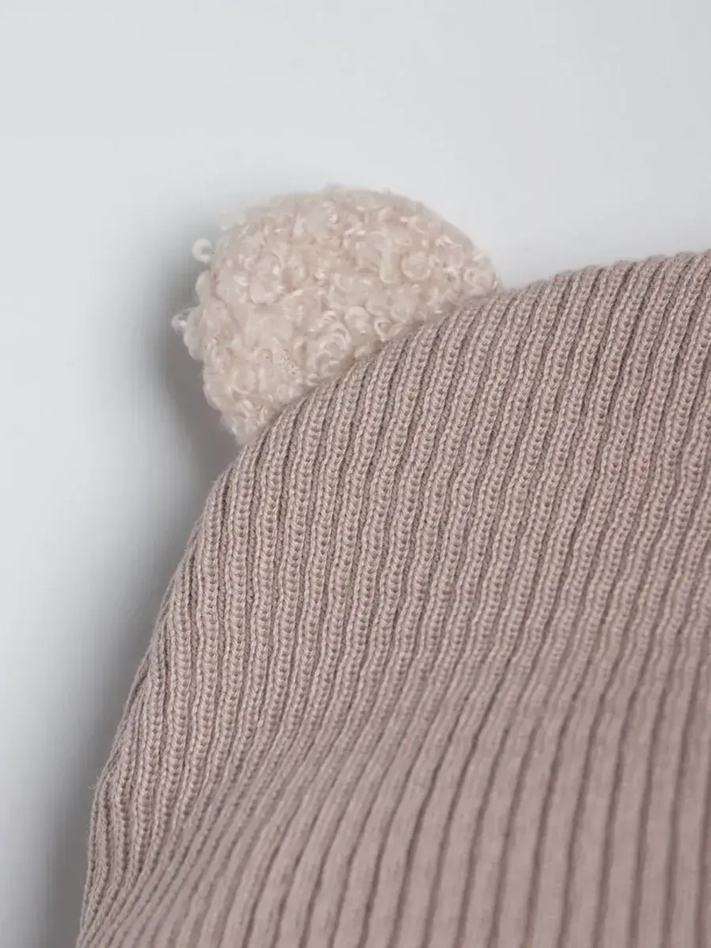 Шапка детская с ушками осенняя