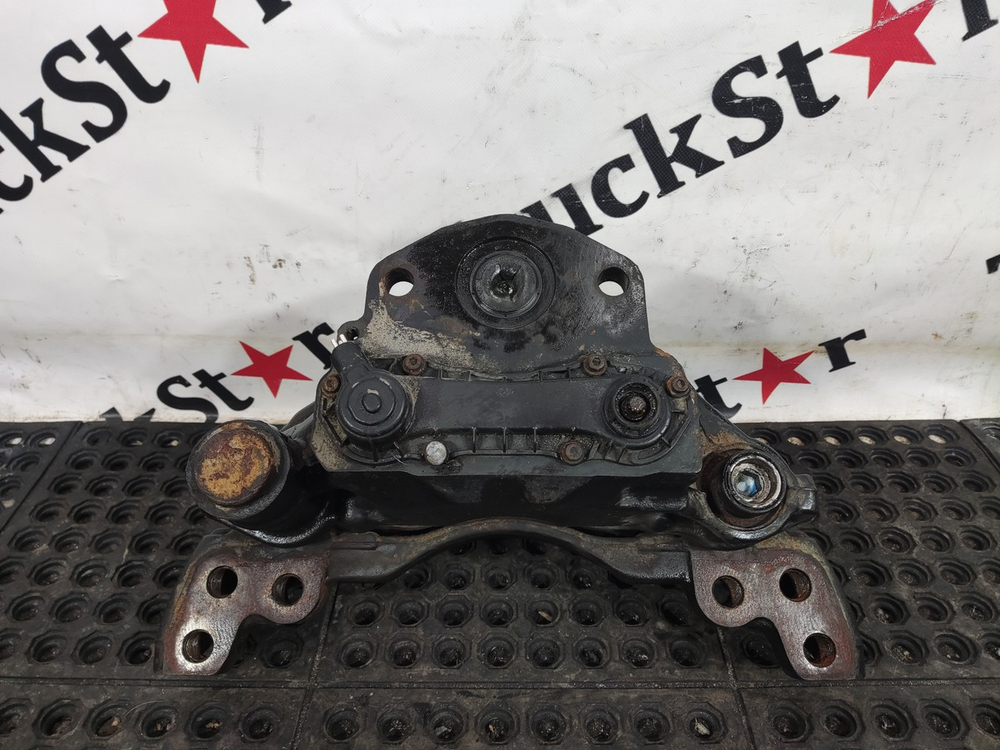 Суппорт передний правый 2016г.