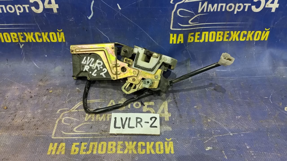 Замок двери задней левой MAZDA MPV 1996