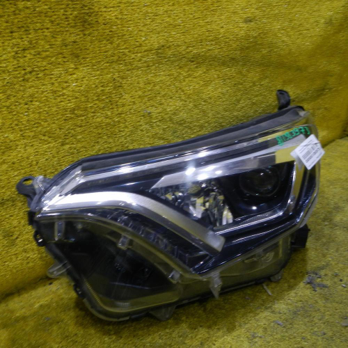 Битая Фара левая Toyota Rav 4 CA40 (2015-2019) LED