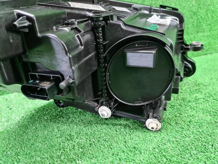 Фара левая Mercedes E W213 (2020-2023) LED