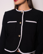 Пиджак укороченный черный с белой отделкой Soulcoat