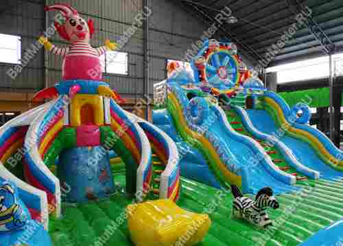 Коммерческий надувной батут "Парк развлечений" 15*10*8 м