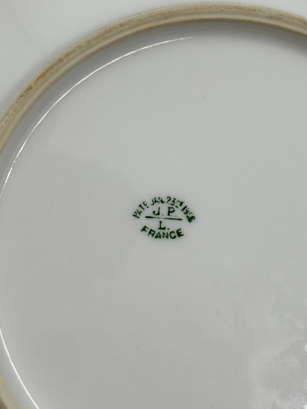 Декоративная тарелка «Крыжовник» Jean Pouyat Limoges